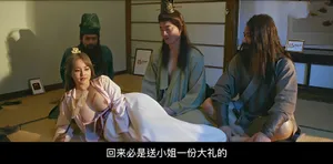 Lén lút quan hệ tình dục trên bãi biển công cộng với cô gái có vòng ba hoàn hảo